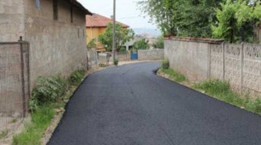 Ak Parti Sakarya Milletvekili Ayhan Sefer &Uuml;st&uuml;n Ferizli&rsquo;deki Asfalt &Ccedil;alışmalarını İnceledi