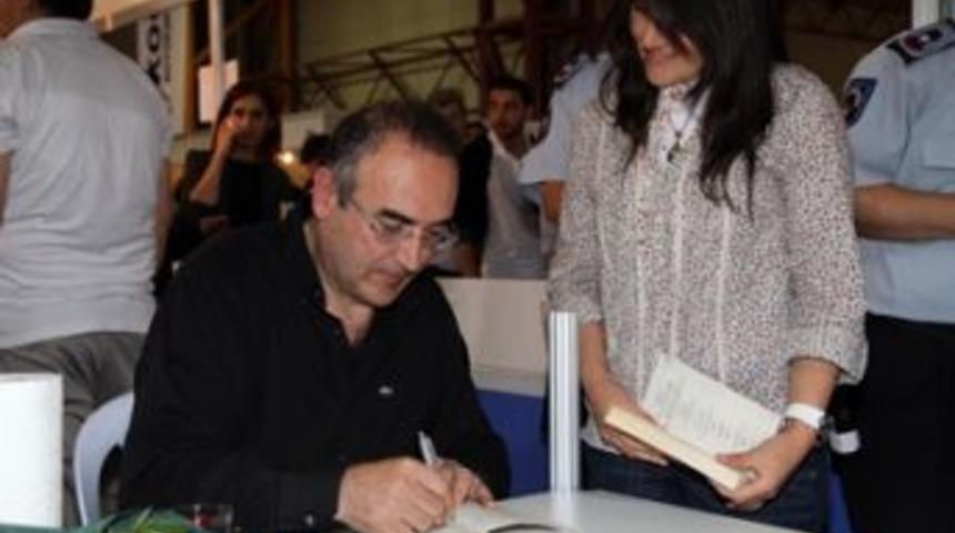 Sunay Akın yine bilinmeyenlere ışık tuttu