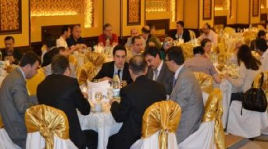 Meslekte G&uuml;&ccedil; Birliği Grubu Bayan Ve Bağımlı &Ccedil;alışanlarla Bir Araya Geldi