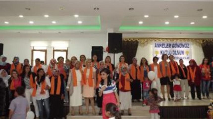 Ak Parti Daday Kadın Kolları Anneler G&uuml;n&uuml;n&uuml; Kutladı
