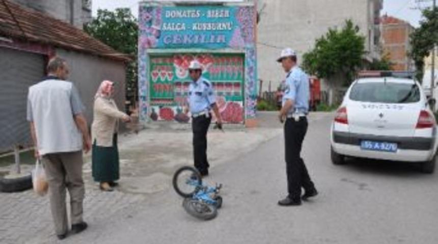 Motosiklet Bisiklete &Ccedil;arptı: 1 Yaralı