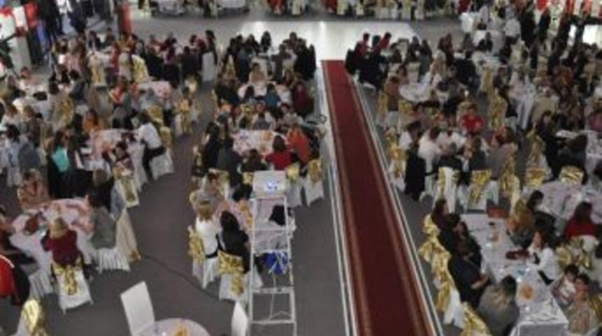 Chp Malatya Kadın Kolları Anneler G&uuml;n&uuml; Etkinliği D&uuml;zenledi