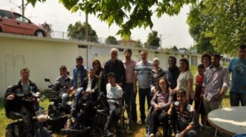 Engelli Vatandaşlar Piknikte Bir Araya Geldi