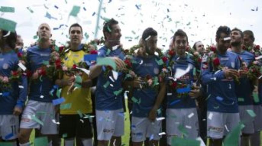 Rize&rsquo;de Ma&ccedil; Sonrası Şampiyonluk Kutlandı