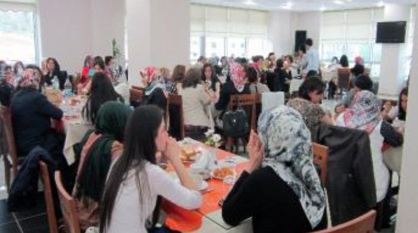 G&uuml;m&uuml;şhane&rsquo;de Anneler G&uuml;n&uuml; Etkinliği