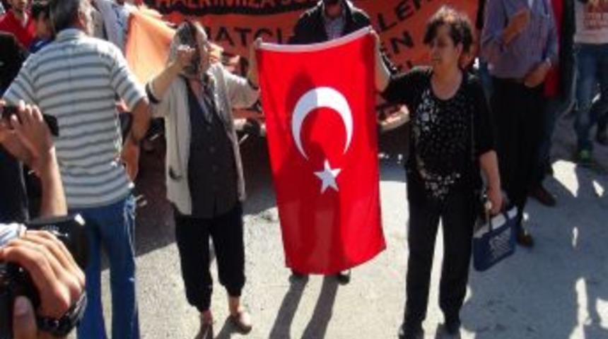 Hatay'da, Reyhanlı'daki Saldırılar Protesto Edildi