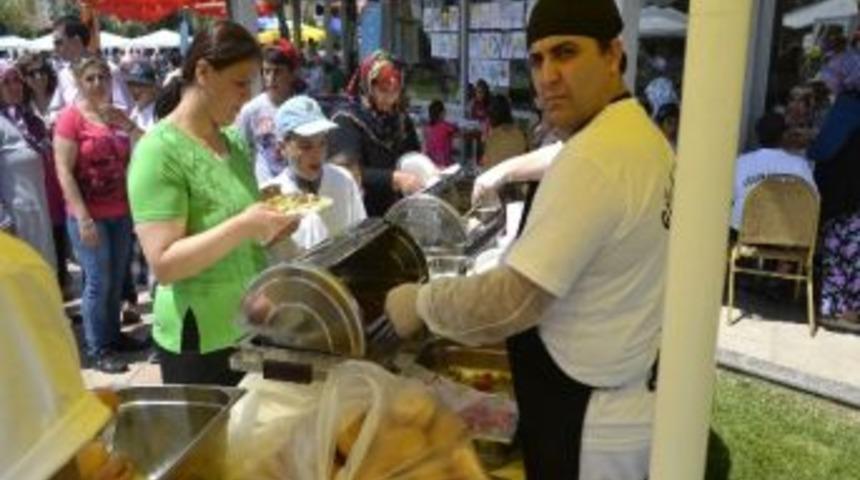 Engelli G&uuml;len Y&uuml;zler&rsquo;den Coşkulu Piknik