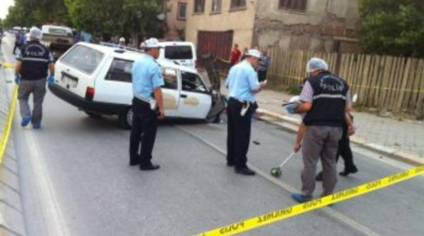 Alkoll&uuml; S&uuml;r&uuml;c&uuml;n&uuml;n &Ccedil;arptığı Polis Memuru, Ağır Yaralandı