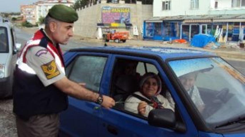 Jandarma Anneleri Unutmadı