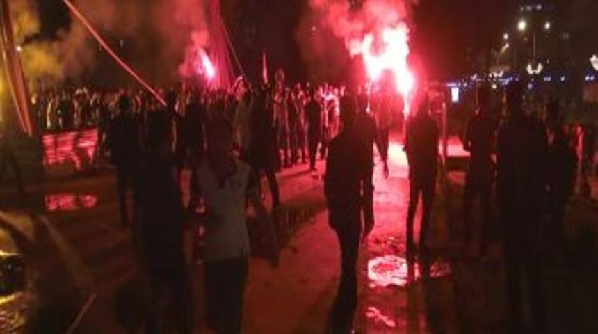 Şanlıurfa&rsquo;da Taraftarlar Birbirine Girdi