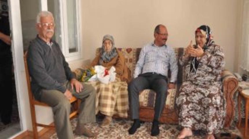 Başkan Altung&uuml;n&rsquo;den En Yaşlı Anneye Ziyaret