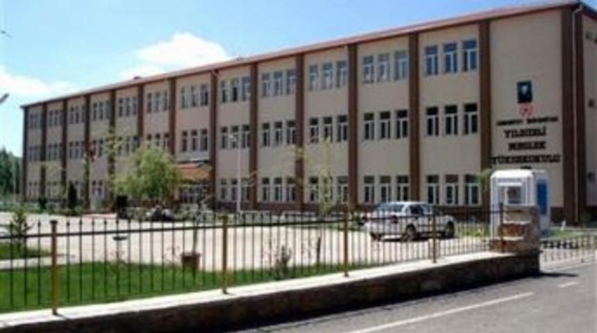 Yıldızeli Meslek Y&uuml;ksekokulu Mezuniyet Programını A&ccedil;ıkladı