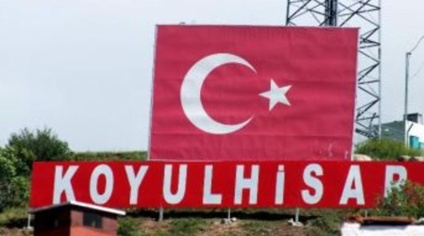 18 Metrelik Dev Tabela G&ouml;renlerin İlgisini &Ccedil;ekiyor