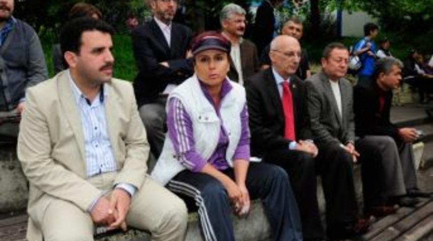 Ak Parti'den sporculara destek