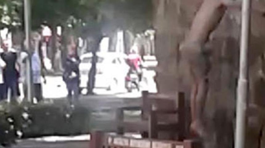 İntihardan vazge&ccedil;ti, yere &ccedil;akıldı