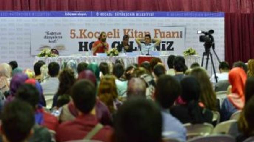 Kitap Fuarı'nda "kafa Dengi" S&ouml;yleşisi