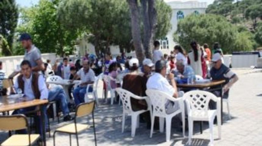 Mahalle Halkının Geleneksel Hayır Yemeği