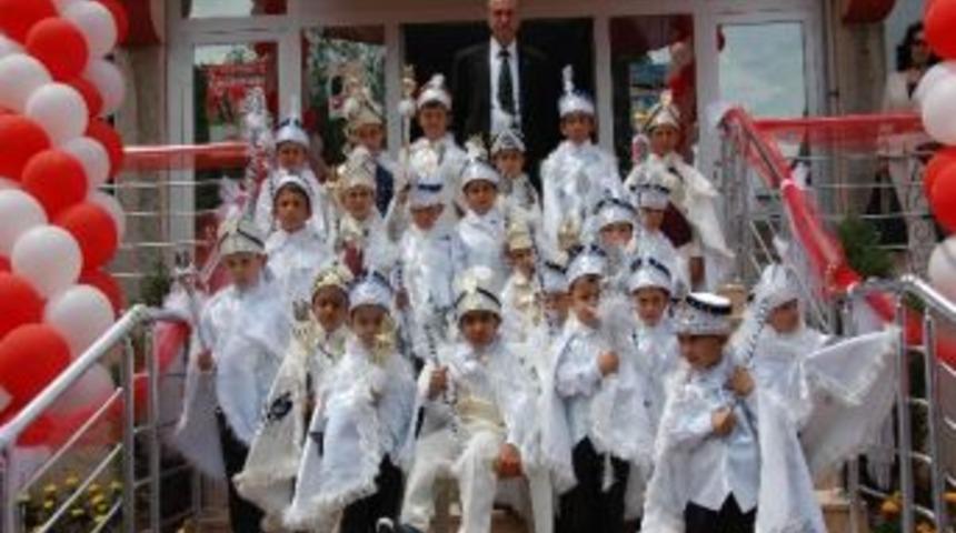 Simav'da Toplu S&uuml;nnet Ve B&uuml;y&uuml;k Hayır Ş&ouml;leni