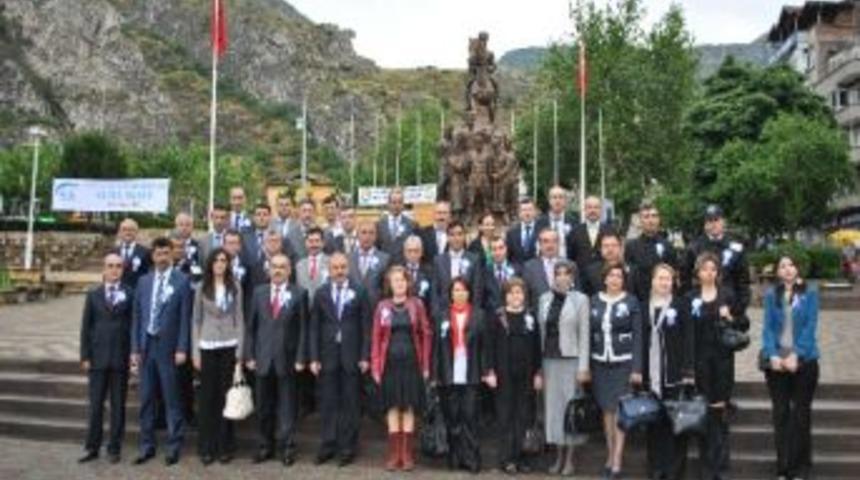 Sgk Personelinden Vali &Ouml;z&rsquo;e Ziyaret