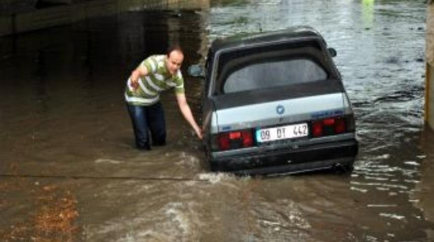 Aydın&rsquo;ı Sel Aldı