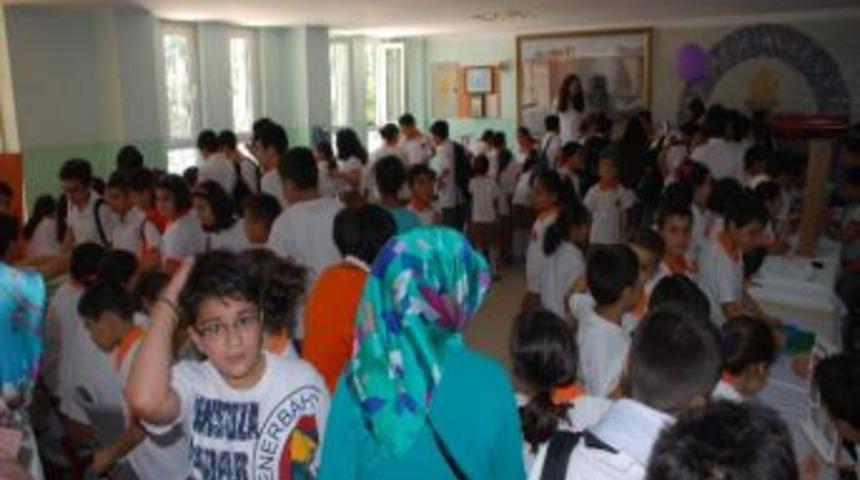 İlk&ouml;ğretim &Ouml;ğrencileri Bilim Fuarı A&ccedil;tı