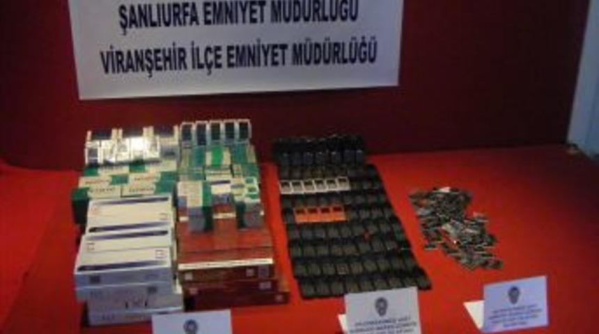Polis, 95 Adet Cep Telefonu Ve 780 Paket Ka&ccedil;ak Sigara Ele Ge&ccedil;irdi