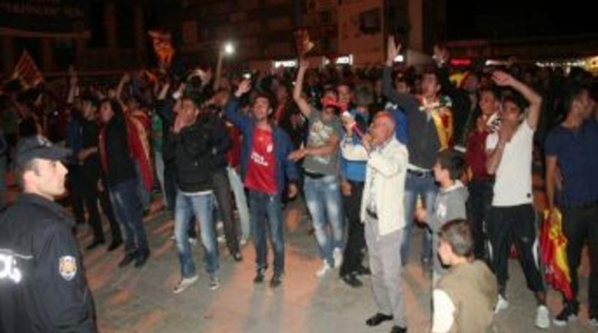 Erzincan&rsquo;da Taraftarlar Arasında Gerginlik