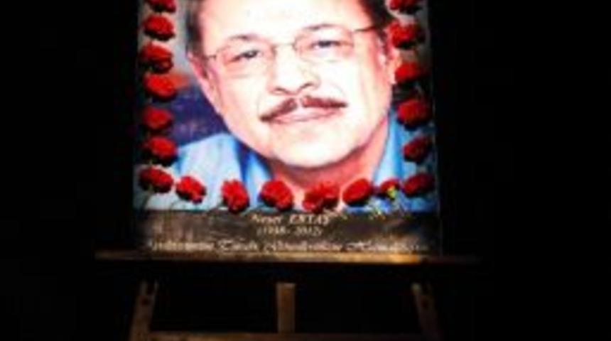 Ertaş Sevgisi Salona Sığmadı