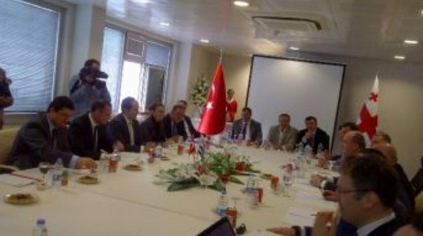 Sarp Sınır Kapısı&rsquo;nda Yaşanan Sorunlar Masaya Yatırıldı