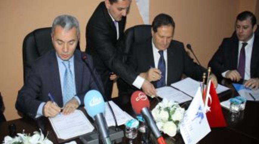 Beylikd&uuml;z&uuml;'nde &Ouml;ğretmen Ve &Ouml;ğrenciler Fatih &Uuml;niversitesi'nde Eğitim Alacak