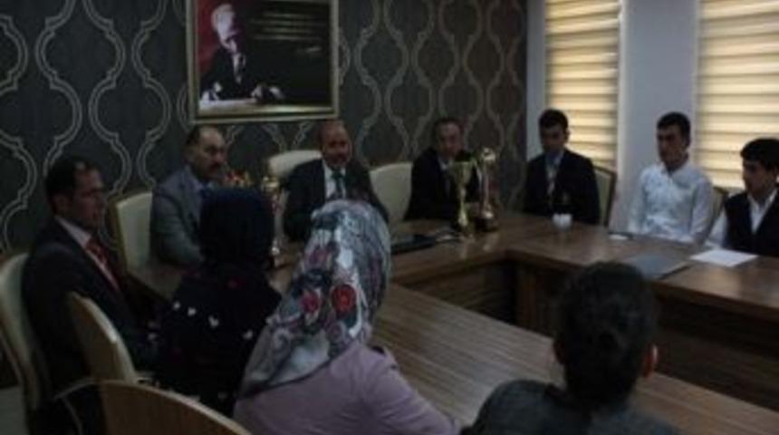 Hilalkent Lisesi &Ouml;ğrencilerinin Spor Başarısı