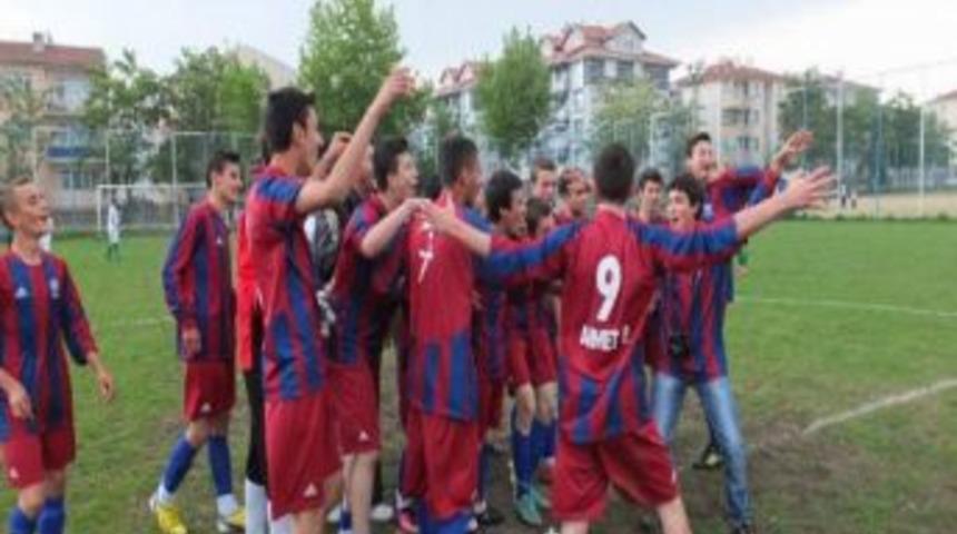 G&uuml;neşspor U16 Takımı Şampiyonluğunu İlan Etti