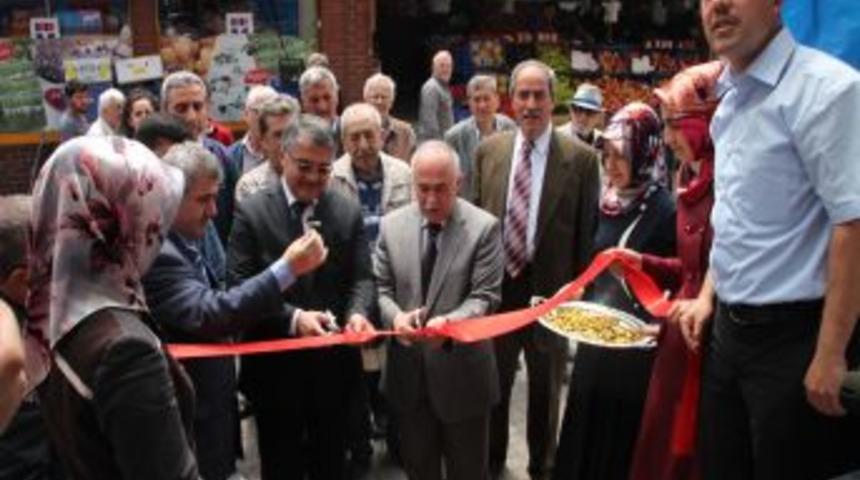 Kur&rsquo;an Kursu Yararına Kermes D&uuml;zenlendi