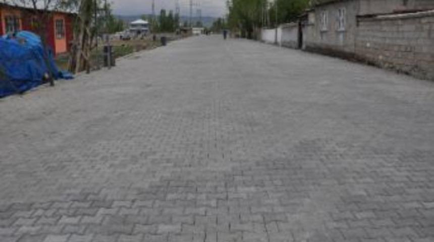 Bostani&ccedil;i'nde Yol &Ccedil;alışması