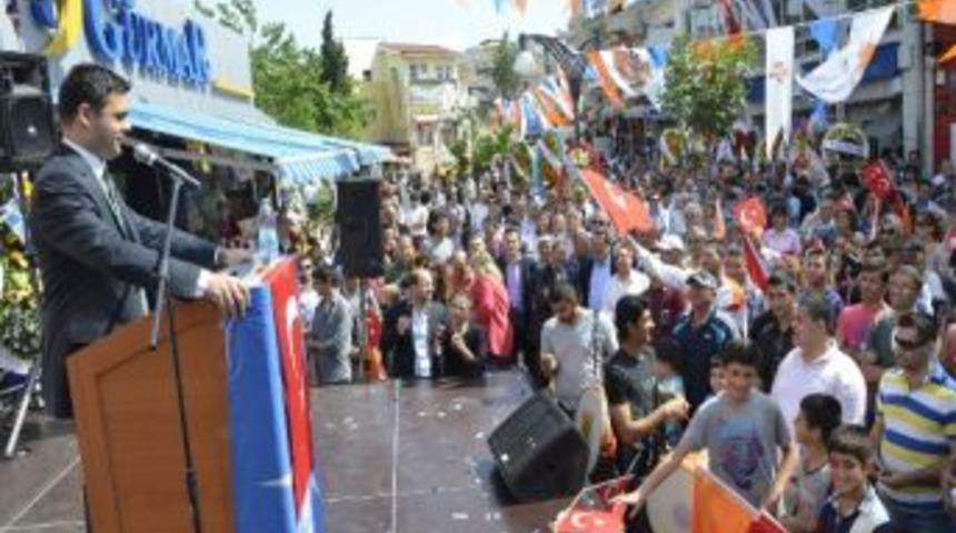 Behcet Alp Kuşadası Belediye Başkan Aday Adaylığını A&ccedil;ıkladı