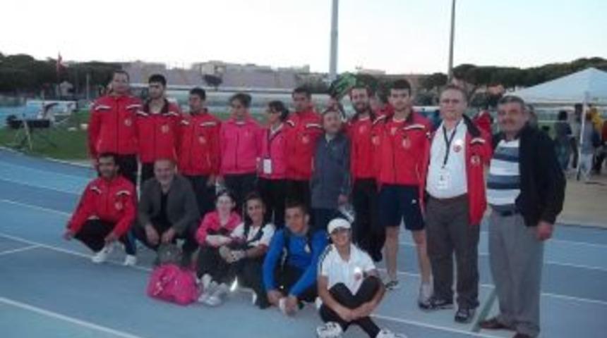 D&uuml;nya Şampiyonası'nda Engelleri Kaldırmaya Hakkazandılar