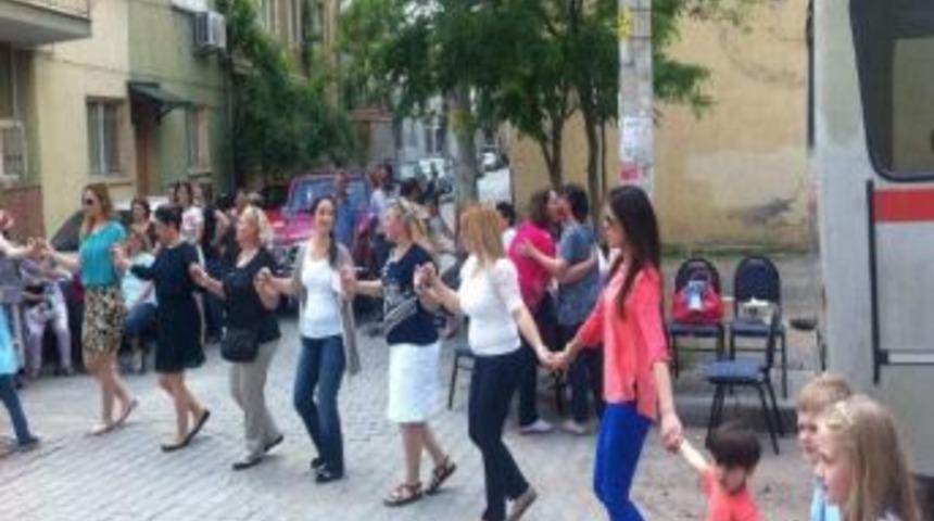 Başkan Sındır, Makedonya G&ouml;&ccedil;meni Kadınların Anneler G&uuml;n&uuml;&rdquo;n&uuml; Kutladı