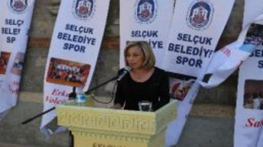 Sel&ccedil;uk'ta Halk Voleybolu Ve Tenis Turnuvası İptal Edildi
