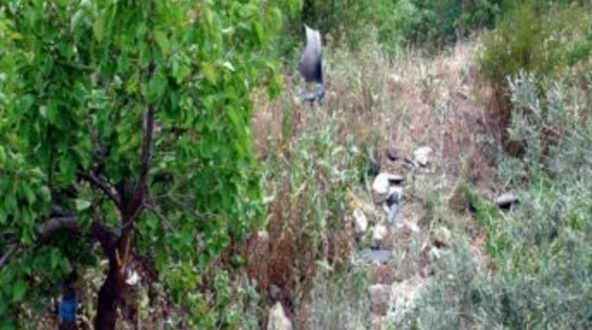 150 metreden u&ccedil;uruma yuvarlanan ara&ccedil;tan sağ &ccedil;ıktılar