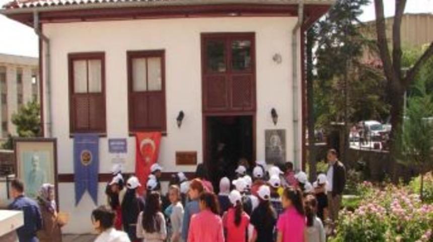 Şırnaklı &Ouml;ğrenciler Ankara'yı Gezdi