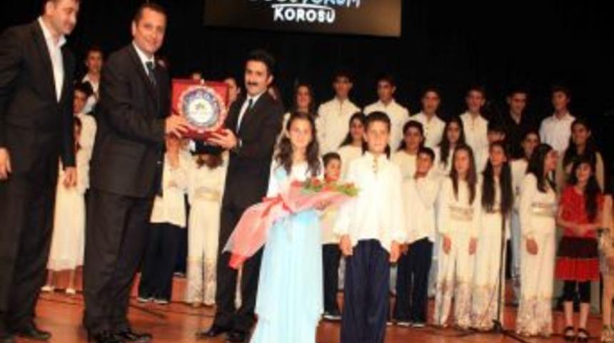 19 Dilde Seslendirilen Şarkılar Izleyenleri B&uuml;y&uuml;ledi