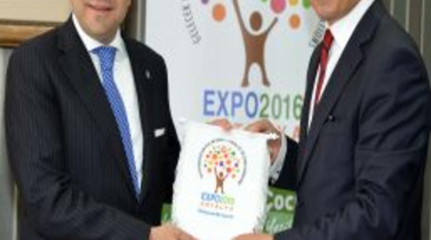 Başm&uuml;zakereci Bağış, EXPO&rsquo;yu Ziyaret Etti