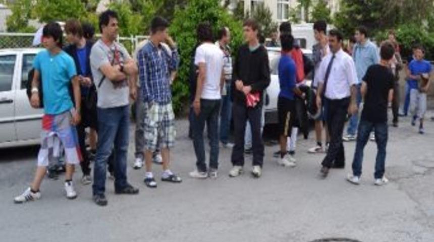 Erkek &Ouml;ğrenci Yetiştirme Yurdu &Ouml;ğrencilerinden İstanbul - &Ccedil;anakkale Gezisi