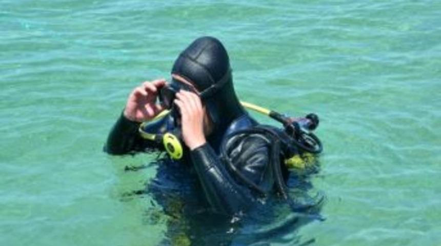 &Ccedil;om&uuml;&rsquo;de Sualtı Satran&ccedil; Turnuvası