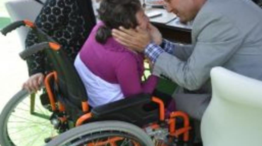 Başkan Karabalık Engellileri Yalnız Bırakmıyor