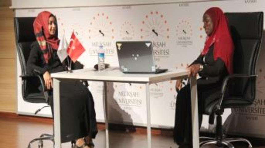 Beş Kıtanın Renkleri, Tiyatroda Anadolu K&uuml;lt&uuml;r&uuml; Ile Buluştu