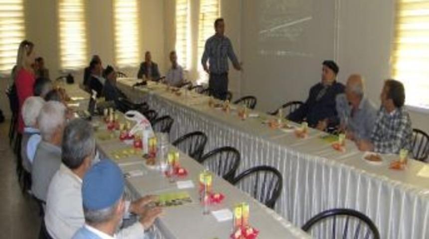 Kayısı Zararlısı İle M&uuml;cadele Eğitimi