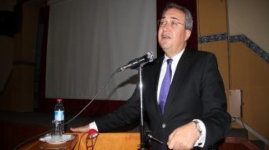 &Uuml;nver, Teknik Ve End&uuml;stri Meslek Lisesinde &Ouml;ğrencilerle Buluştu