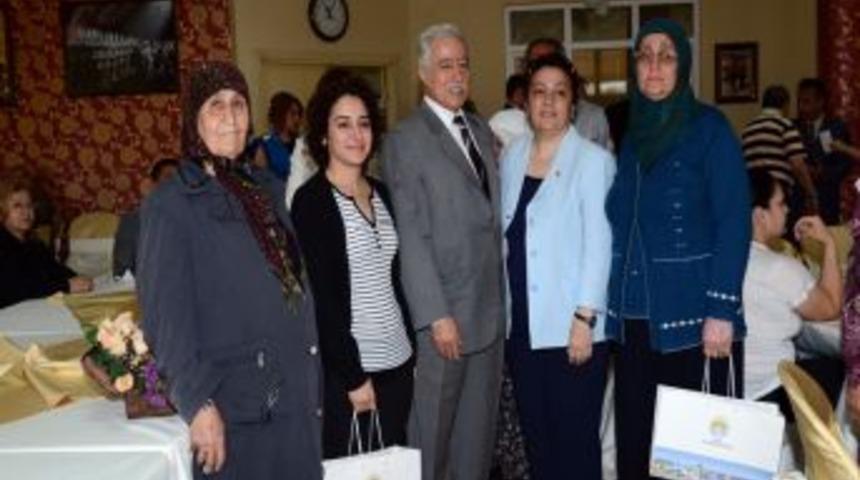 Zihni Aldırmaz Şehit Annelerini Unutmadı