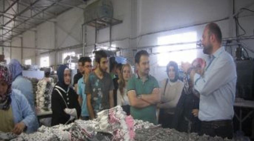 Tosya Gelişim Topluluğundan &Ccedil;orap Fabrikasına Gezi